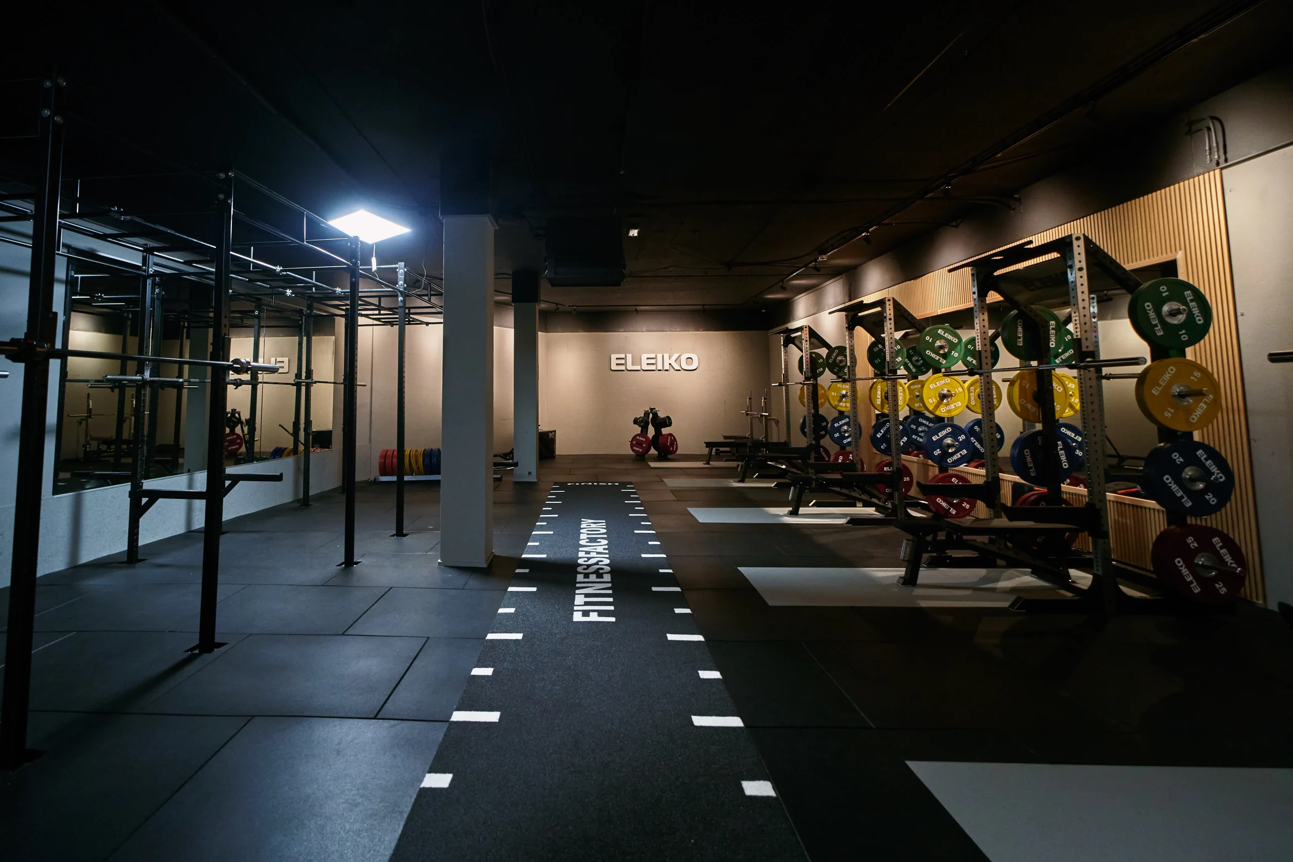 Sportschool Fitness Factory Assen - trainingsvloer